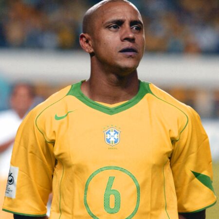 Roberto Carlos: Lenda do Futebol Brasileiro